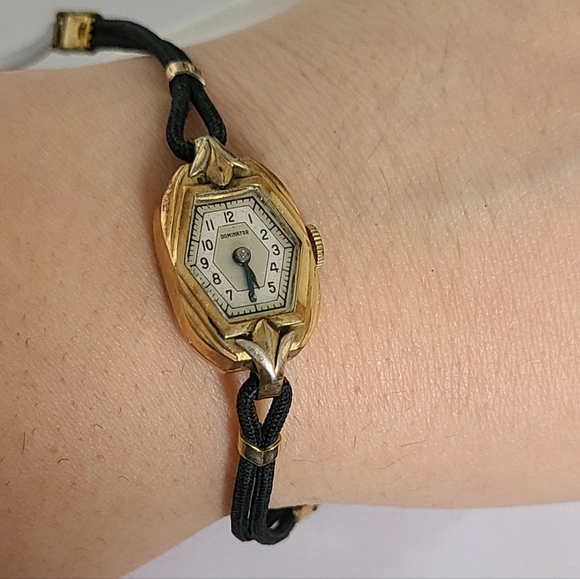 Vintage Antique Luxury Art Deco Gold Plated Dominator Black Corded Wind Up Watch - Picture 10 of 12
